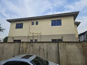 12bdrm Apartment in Akuru, Elebu Off, Ibadan for sale