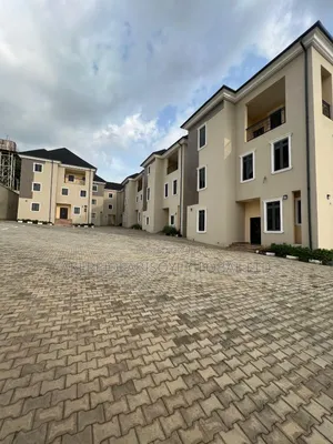 5bdrm Townhouse / Terrace in Asokoro Abuja for rent