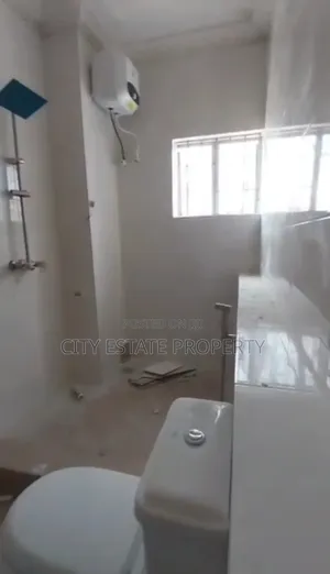Furnished 2bdrm Block of Flats in Farm Road 2, Port-Harcourt for rent