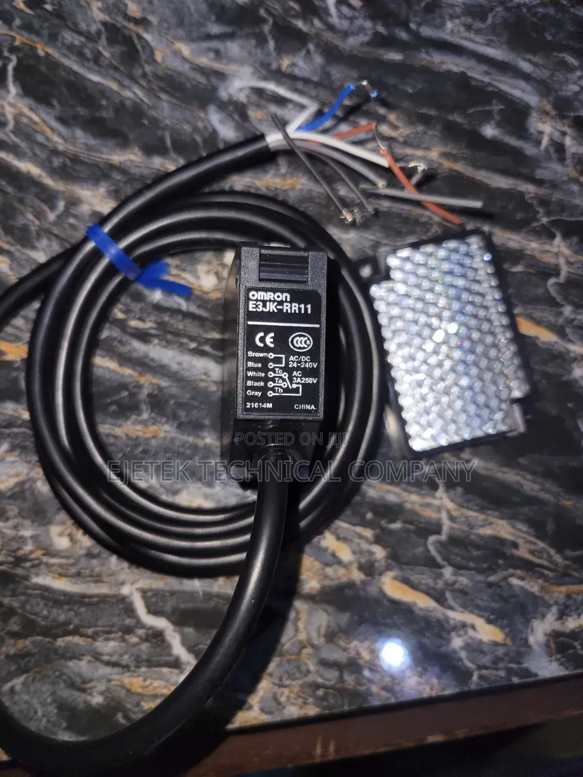 Omron Photo Sensor With Reflector