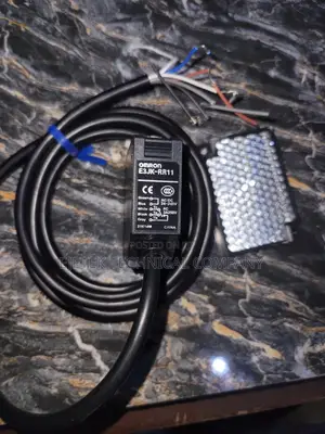 Omron Photo Sensor With Reflector