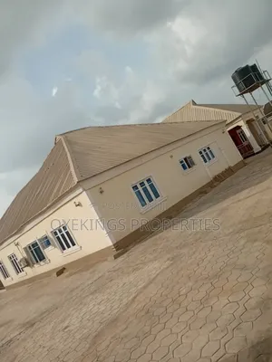 12bdrm Block of Flats in Mogana, Akala Express for sale