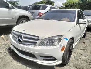 Mercedes-Benz C300 Luxury Sedan RWD (3.0L 6cyl 7A) 2010 White