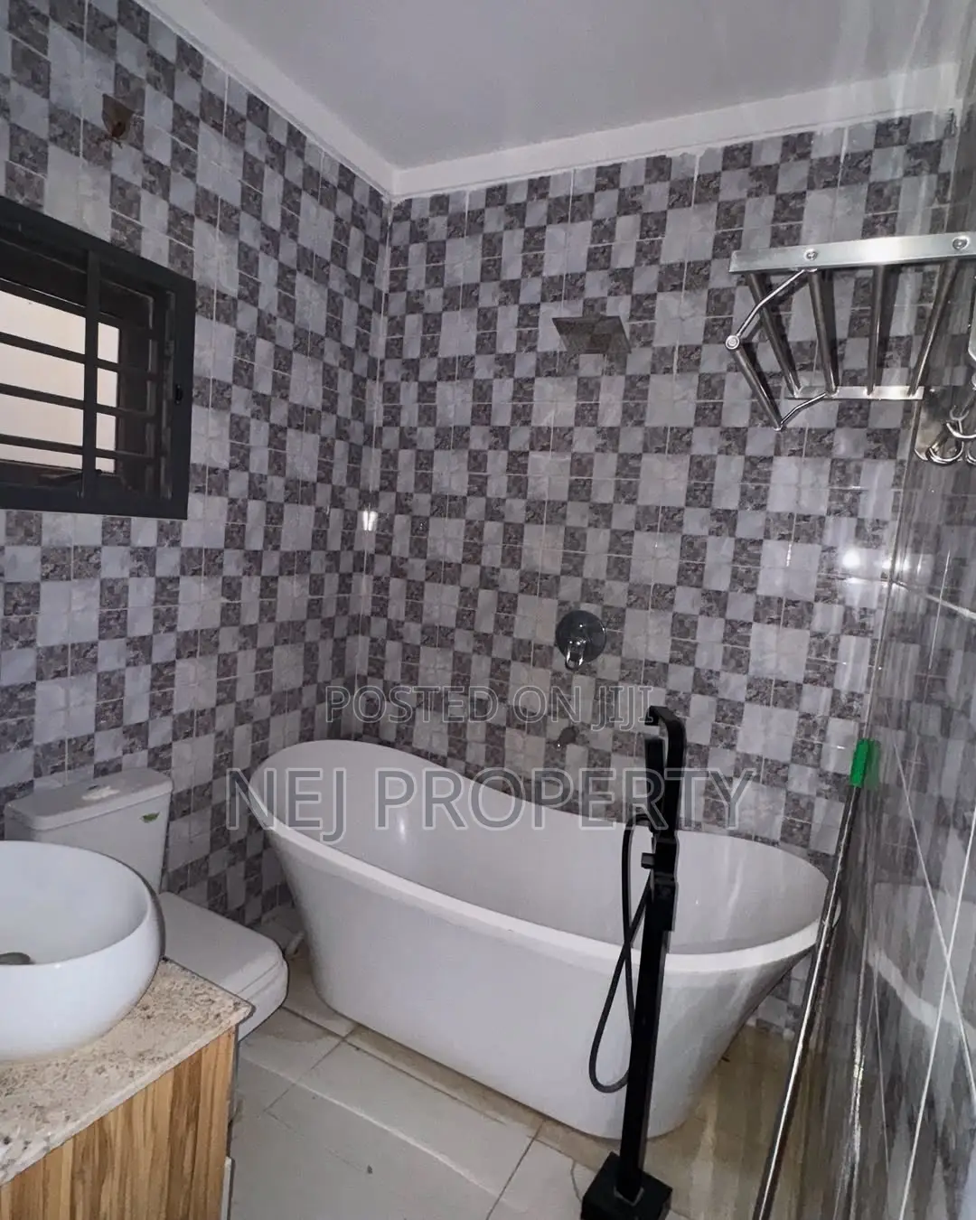 4bdrm Townhouse Terrace in Jahi for rent