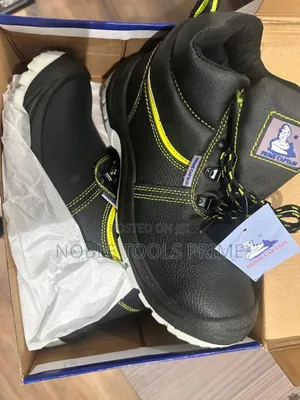 Safety Shoes Of Kind Available