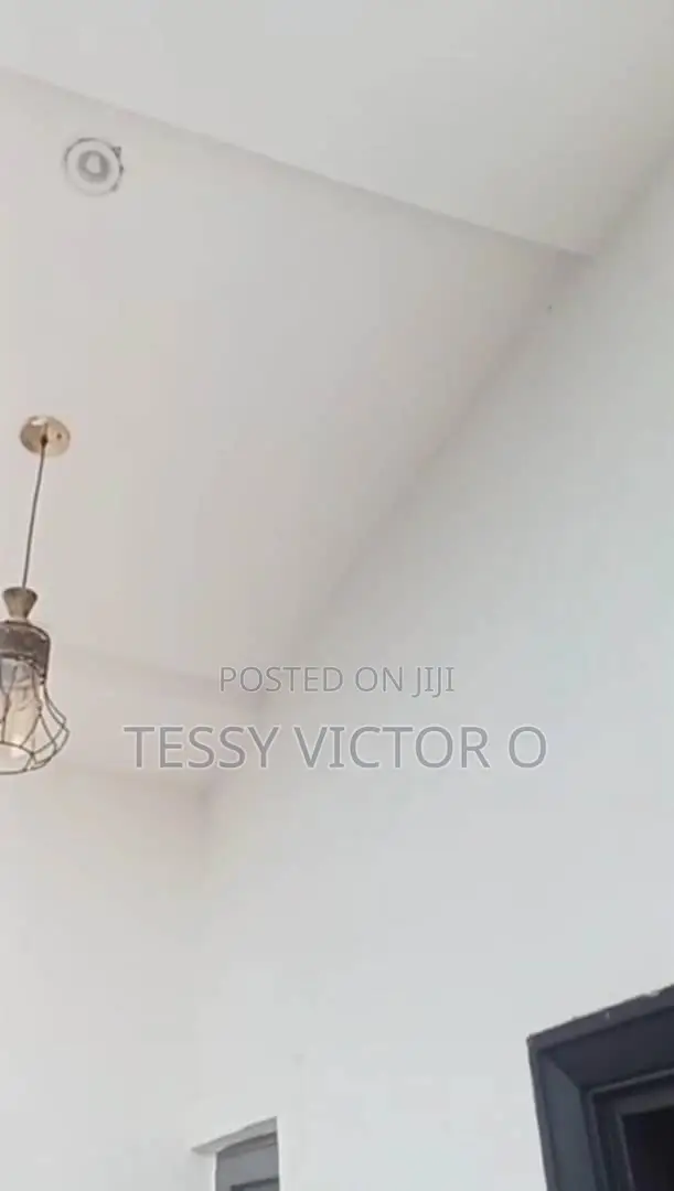 3bdrm Duplex in Tessy Victor, Oshimili South for rent