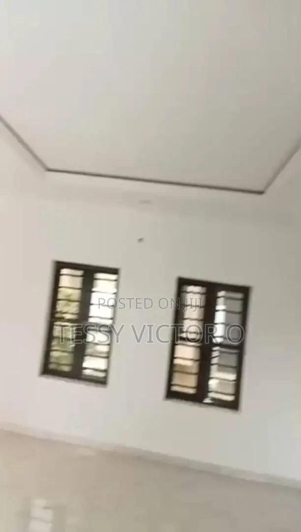 3bdrm Duplex in Tessy Victor, Oshimili South for rent