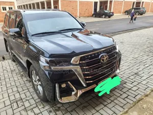 Toyota Land Cruiser 2010 Black