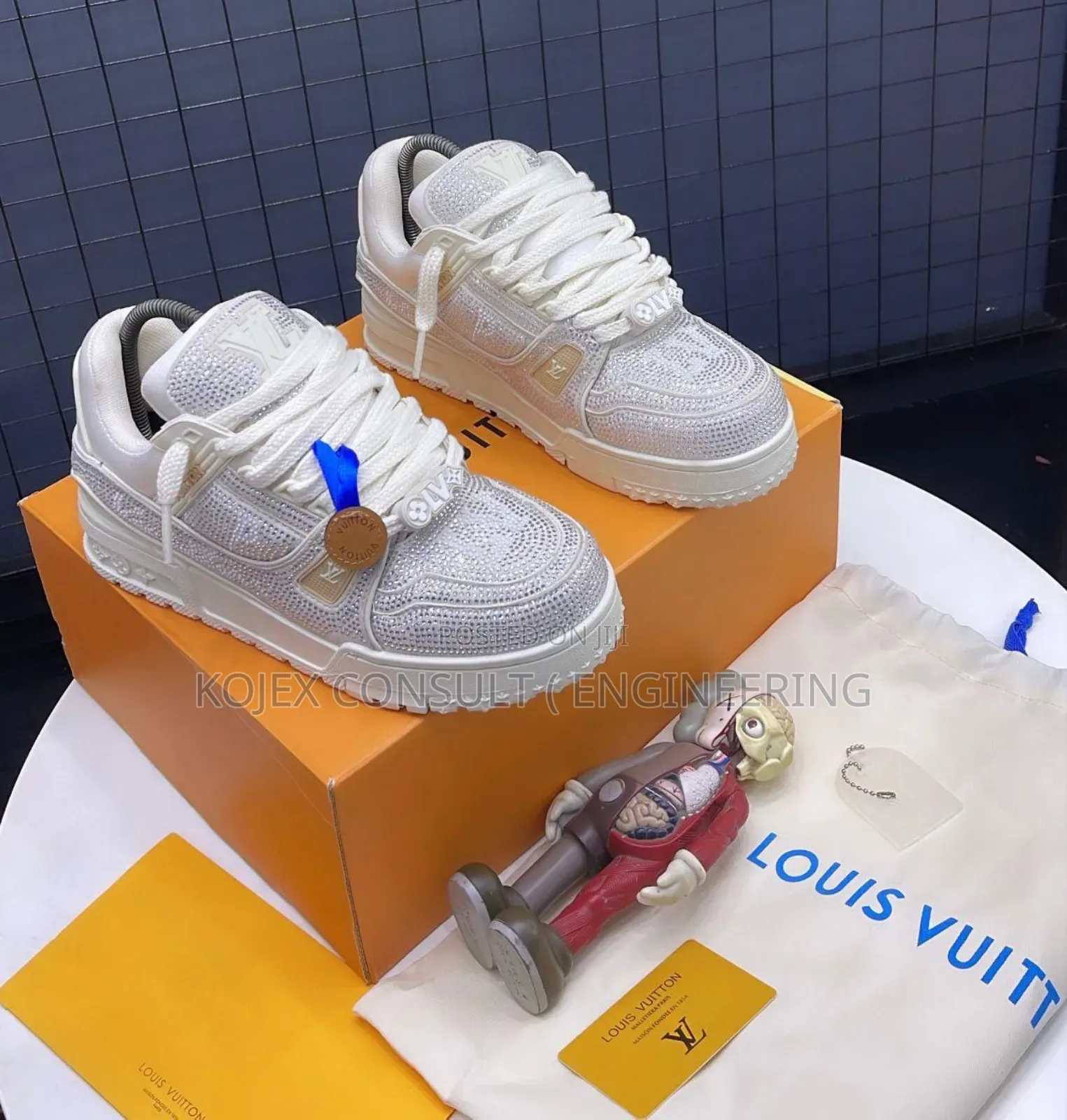*New Louis Vuitton Lv Trainer Maxi Crystal 