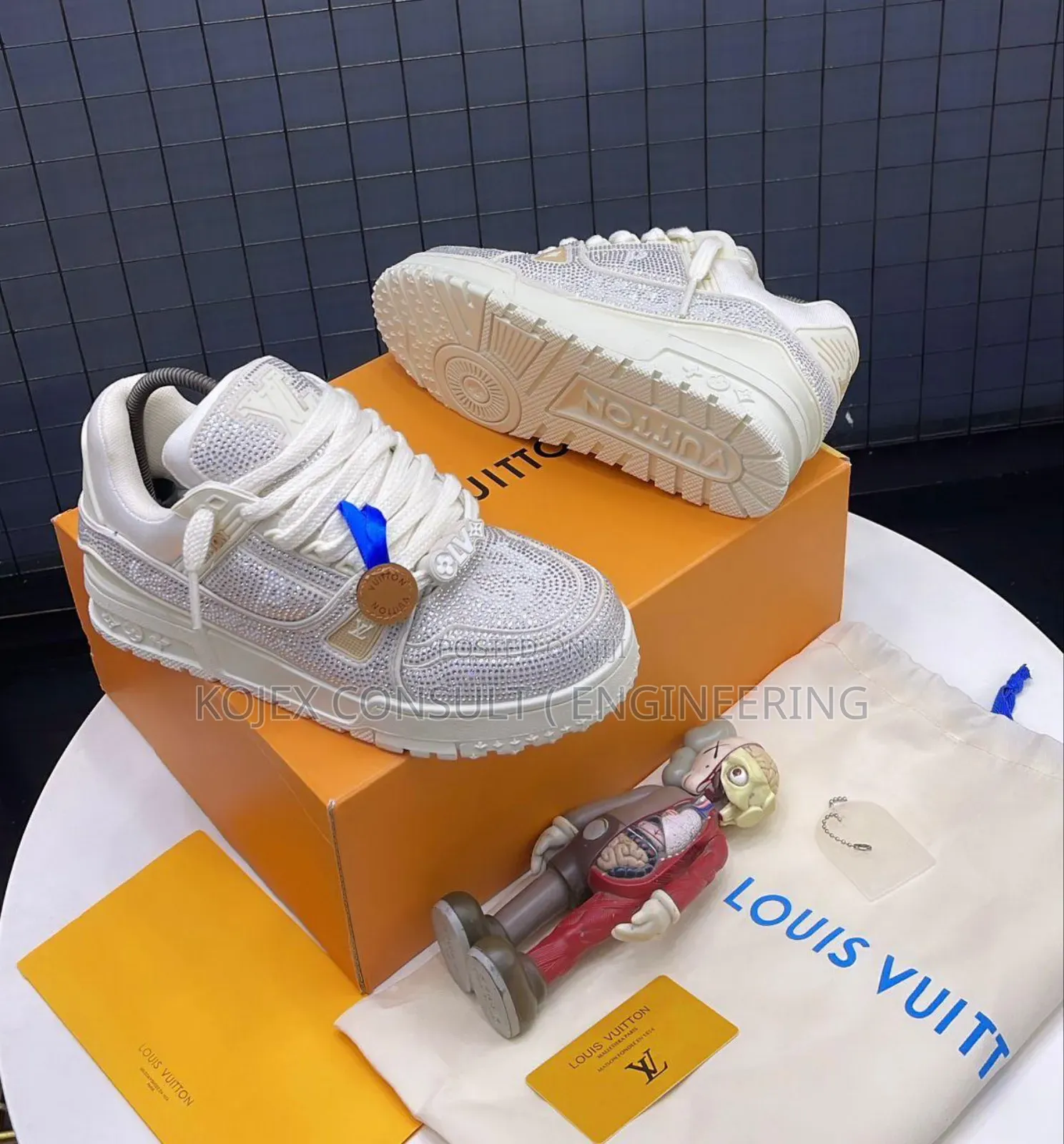 *New Louis Vuitton Lv Trainer Maxi Crystal 