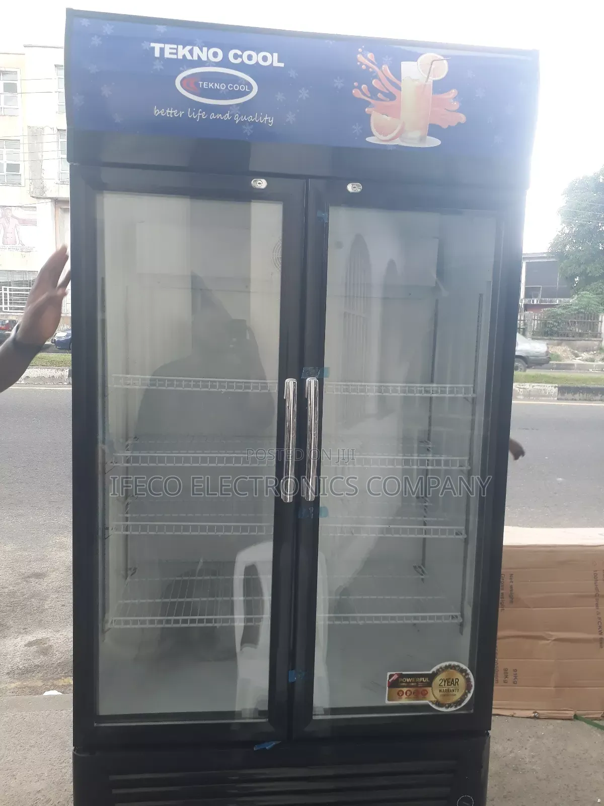 Chiller. Show Glass Double