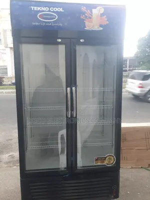 Chiller. Show Glass Double