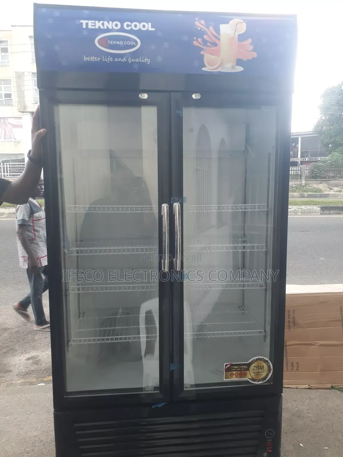 Chiller. Show Glass Double