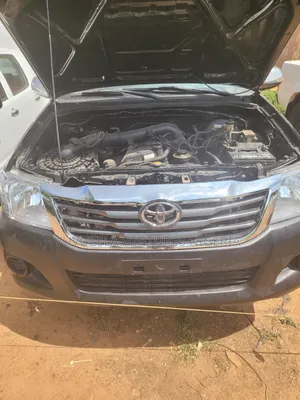 Toyota Hilux SR 4x4 2014 Black