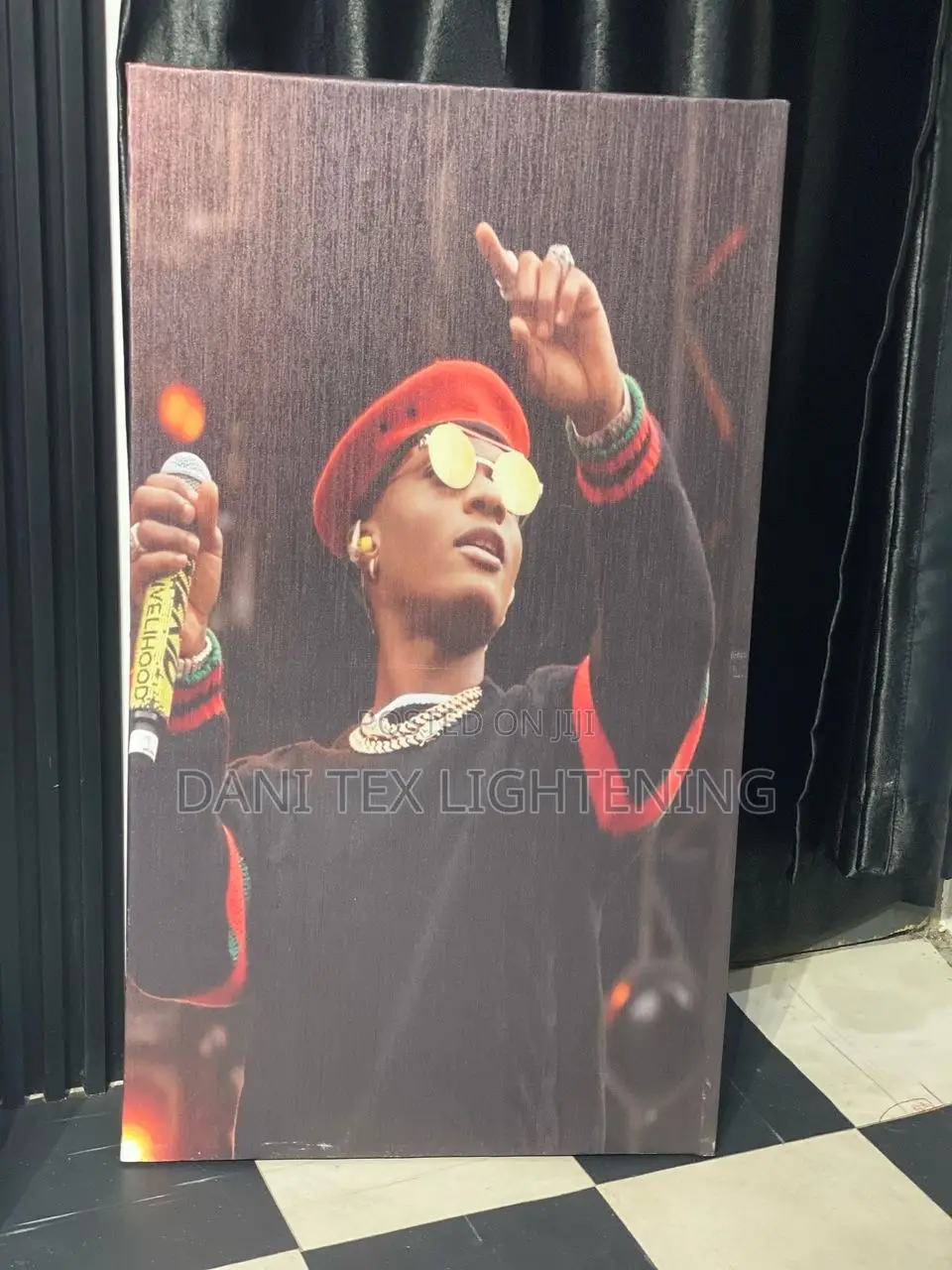 Modern Art Frames Idol Pic