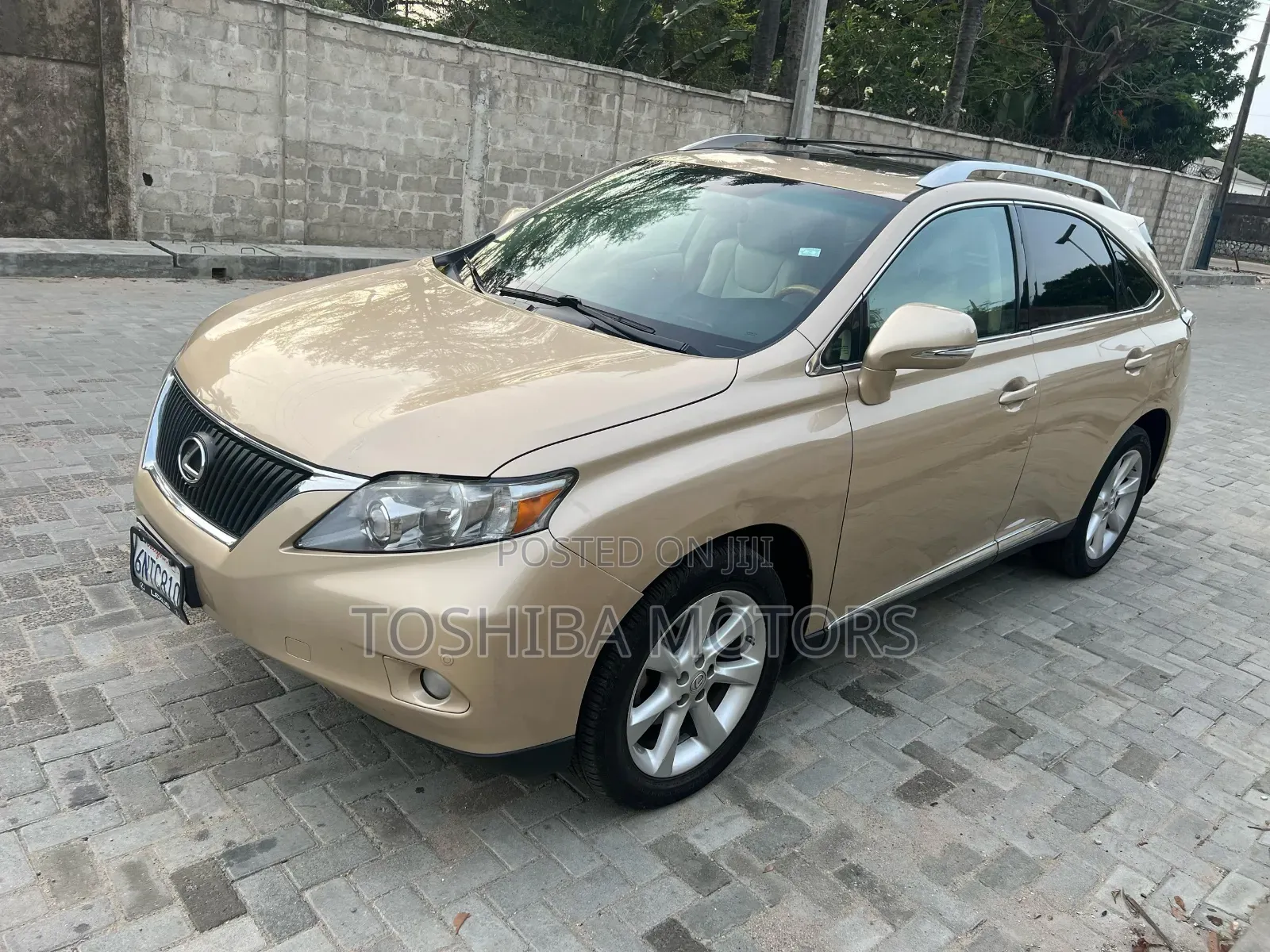 Lexus RX 350 2011 Gold