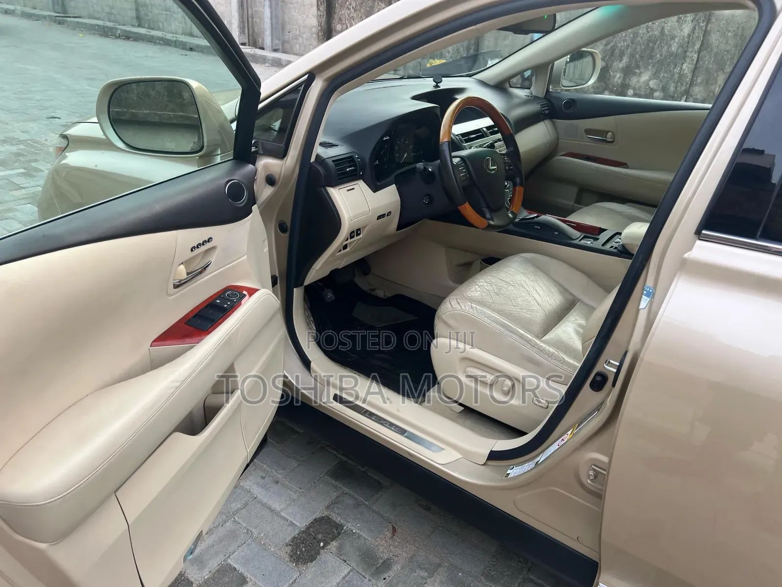 Lexus RX 350 2011 Gold