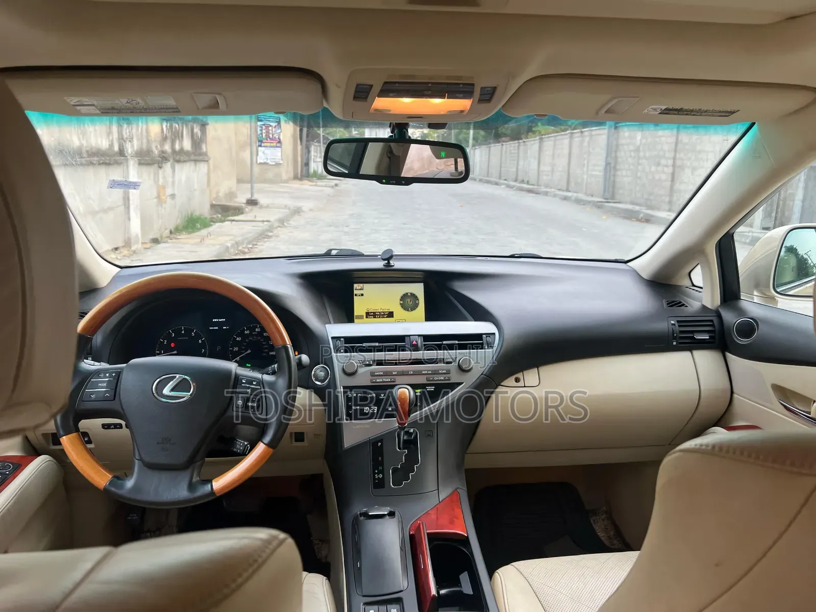 Lexus RX 350 2011 Gold