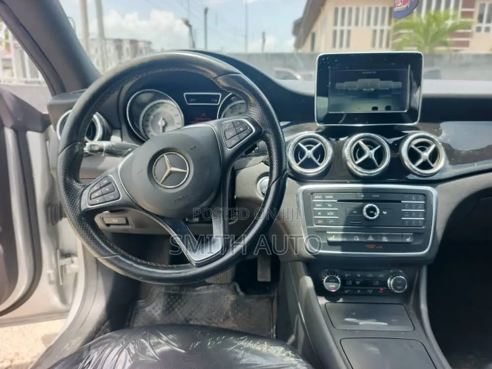 Mercedes-Benz CLA-Class CLA 250 Sedan 2016 Silver
