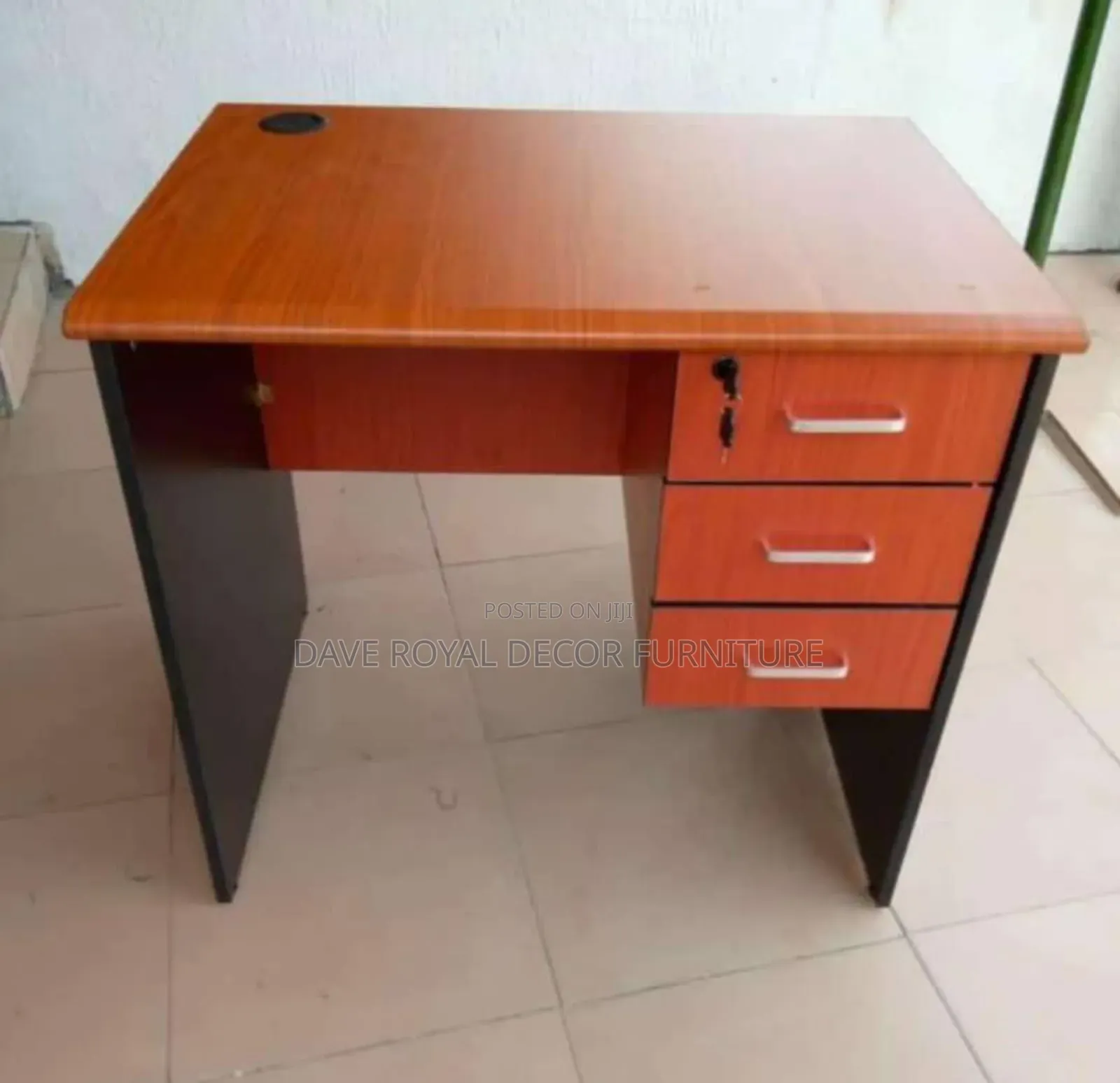 Quality 3 Fit Office Table