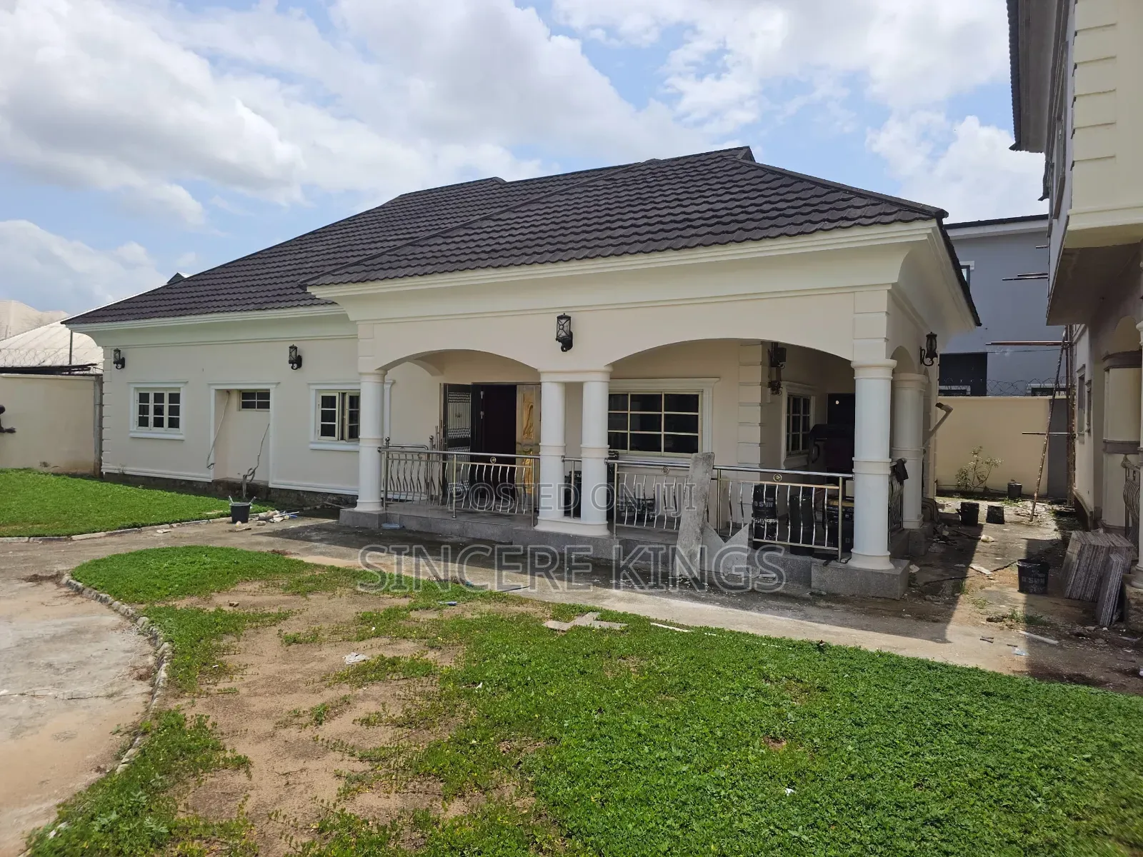 4bdrm Duplex in Osongama Housing Uyo for sale