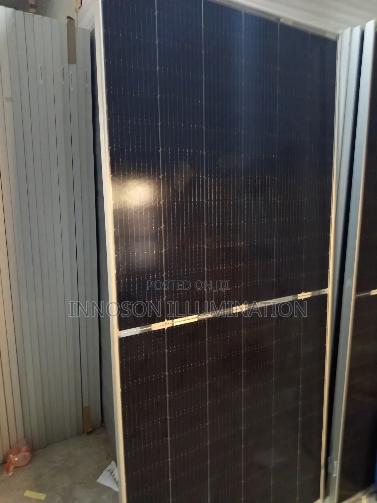700w Solar Panels