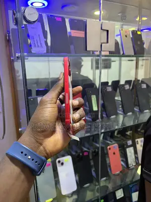 Apple iPhone 13 128 GB Red