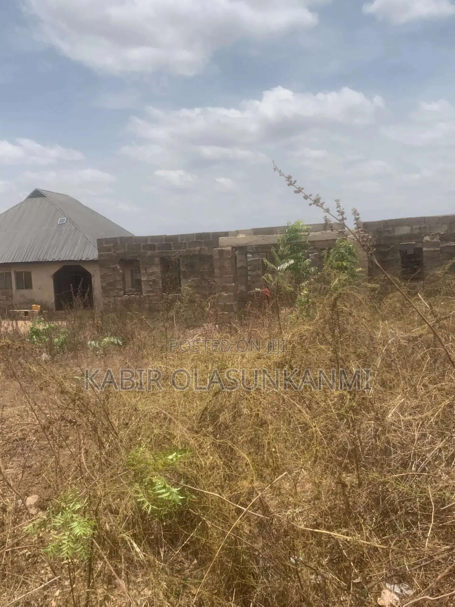 Uncompleted 3bedroom Flat