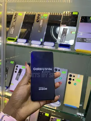 Samsung Galaxy S10e 128 GB Blue