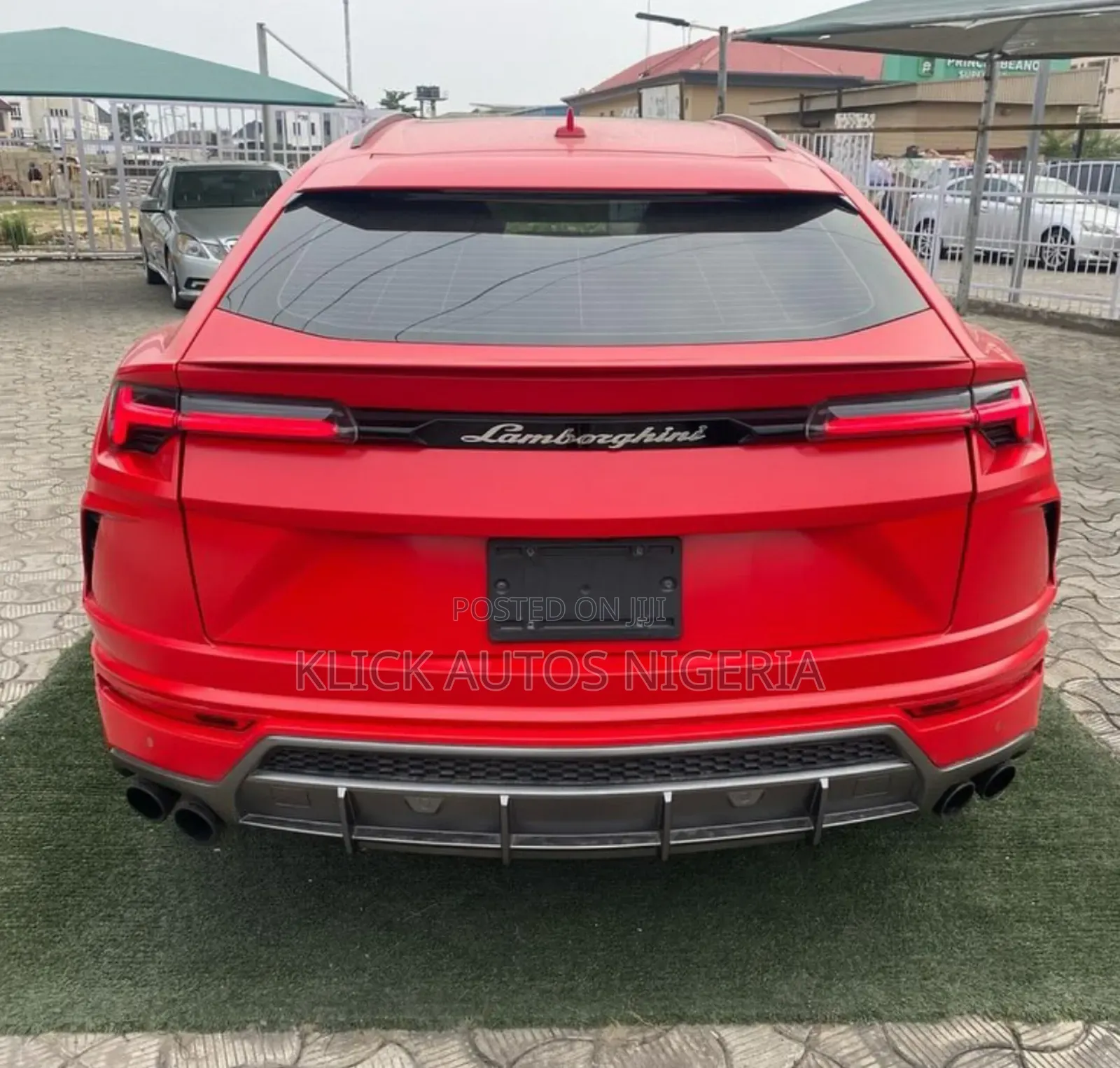 Lamborghini Urus 2021 Red