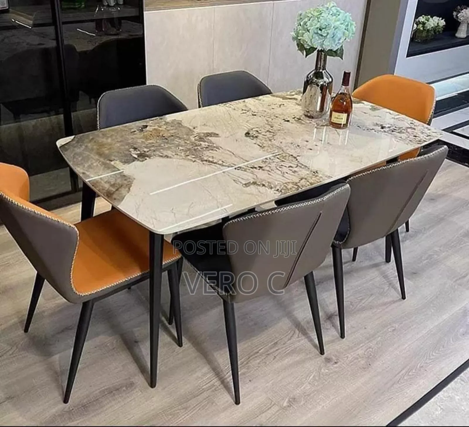 Quality Dining Set.