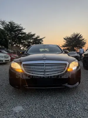 Mercedes-Benz C300 2015 Blue