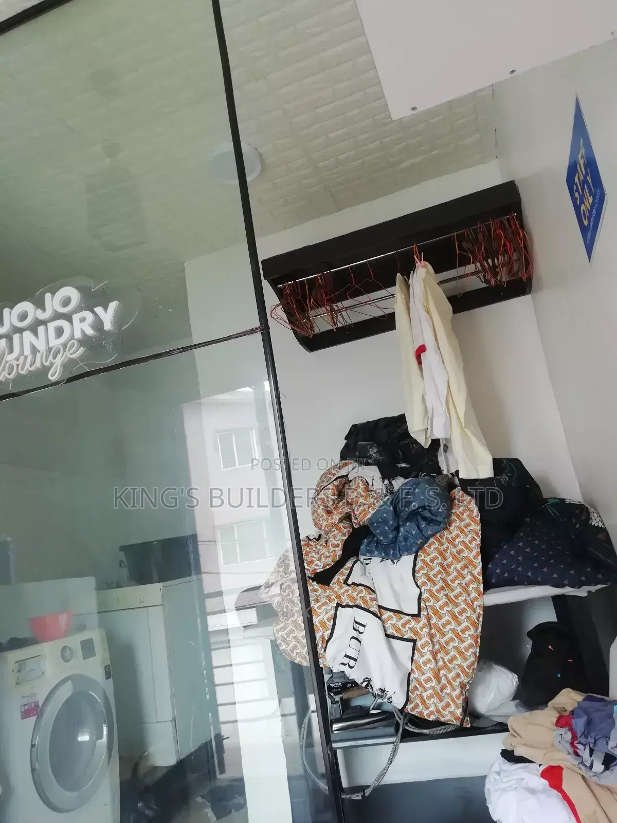 Clothes Ioner in Town