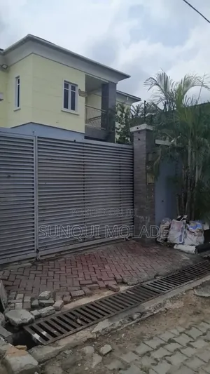 5bdrm Duplex in Lagoon Estate, Ogudu-Orioke for sale