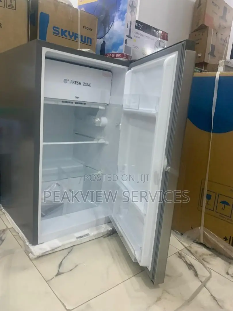 Keep It Cool, Keep It Fresh : Hisense 121l Refrigerator