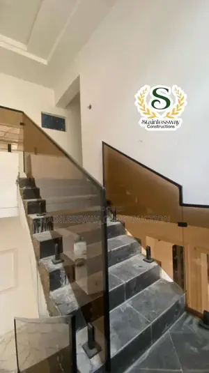 19. *Glassinnovate Handrails