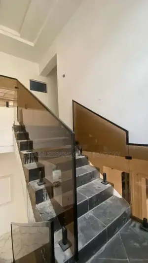 19. *Glassinnovate Handrails