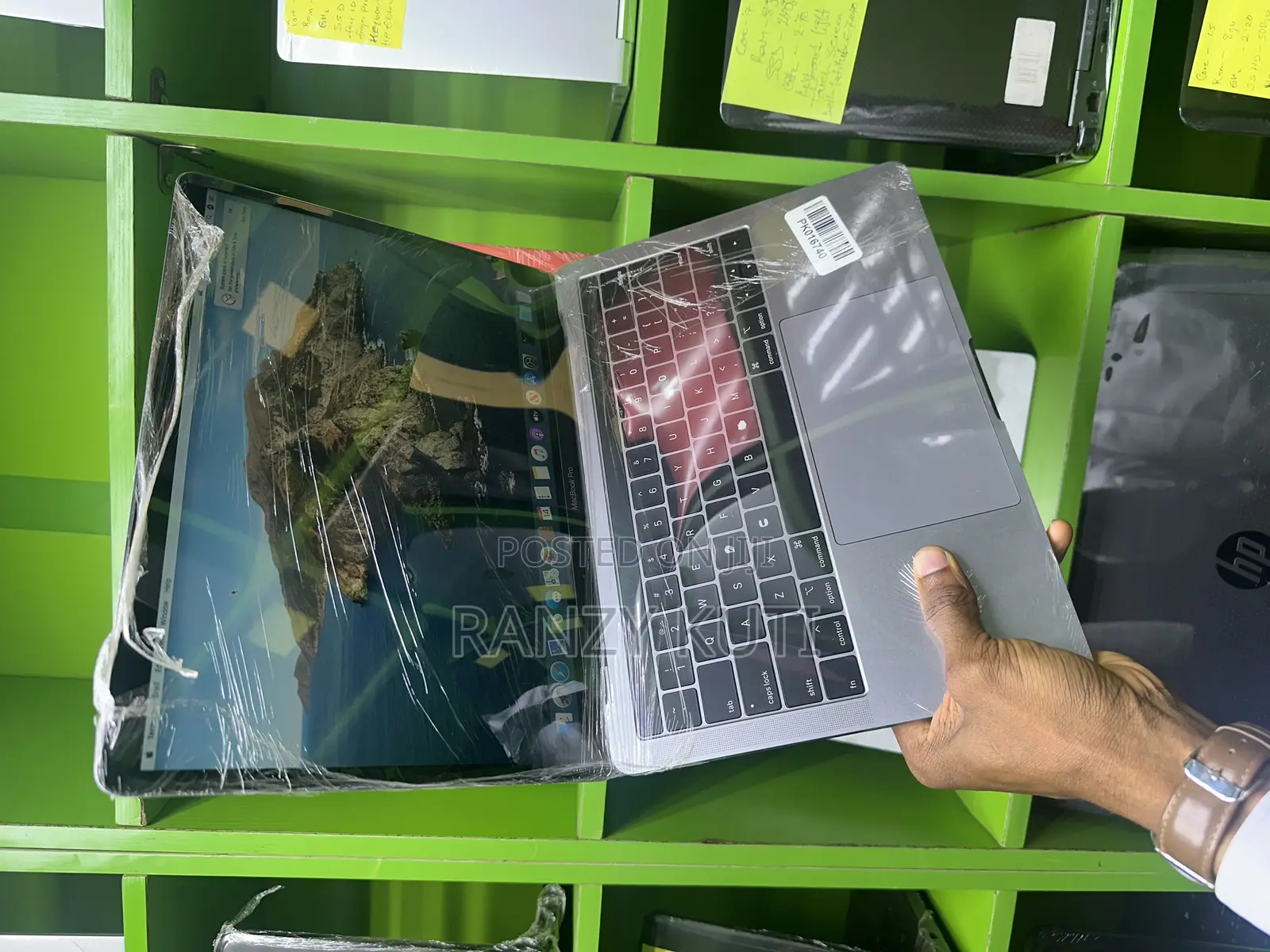 Laptop Apple MacBook Pro 2019 16GB Intel Core I7 SSD 256GB