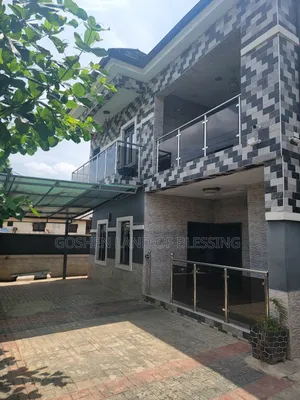 4bdrm Duplex in Bucknor Estate, Alimosho for sale