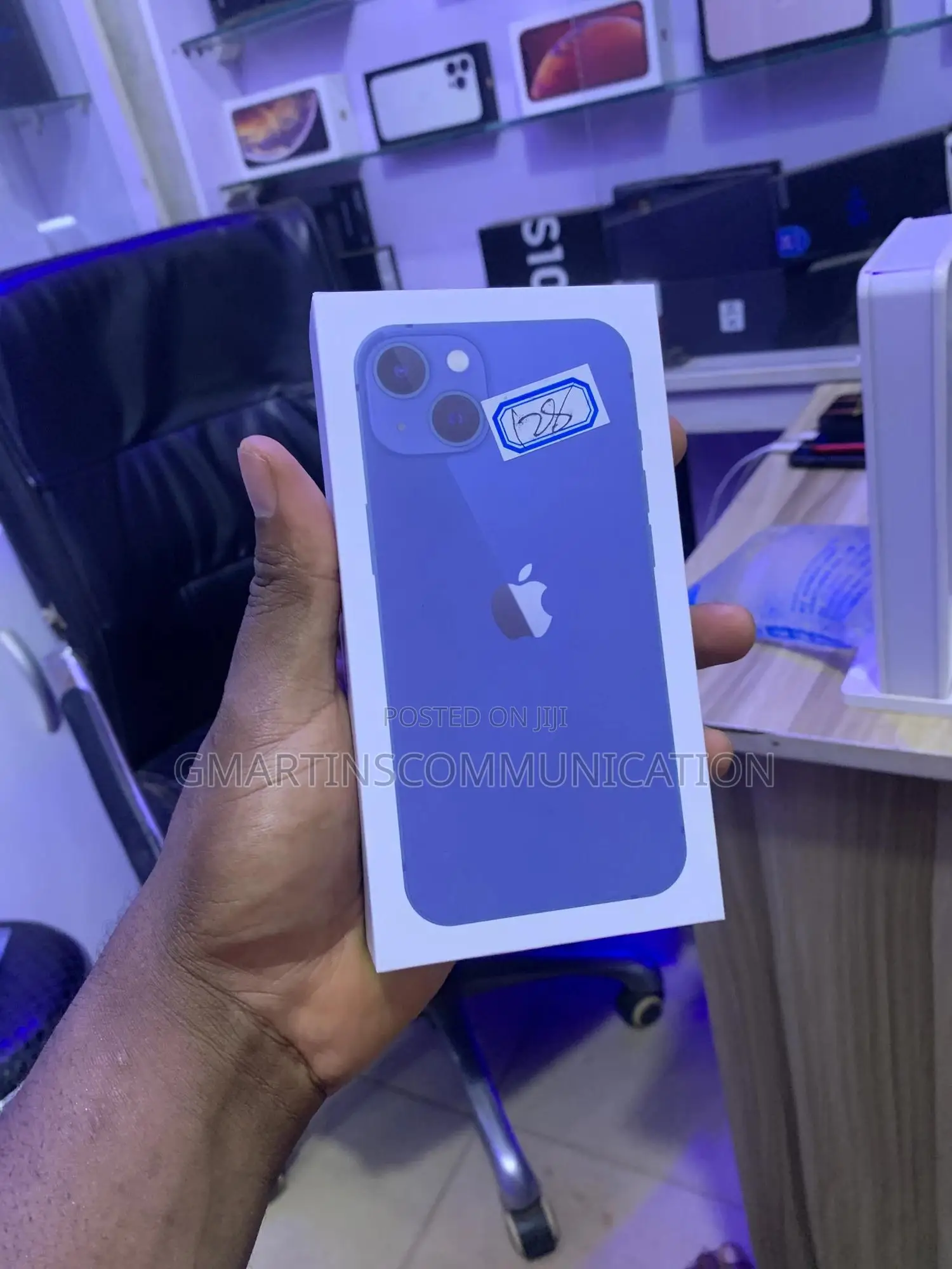 New Apple iPhone 13 256 GB Blue
