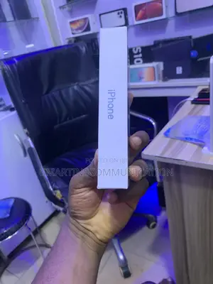 New Apple iPhone 13 256 GB Blue