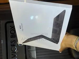 Photo - 11 Inch iPad Magic Keyboard (M4)