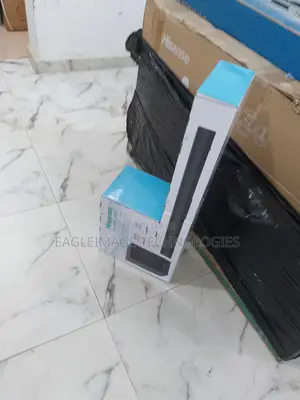 Photo - Hisense Modern Glossy 2.1 Channel Soundbar Hs1800