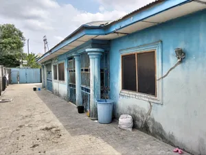 4bdrm Block of Flats in Rumuodomaya , Port for sale