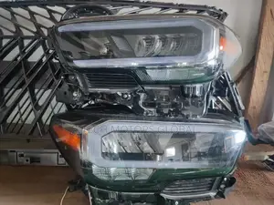 Set Head Light Toyota Tacoma 2022 Led