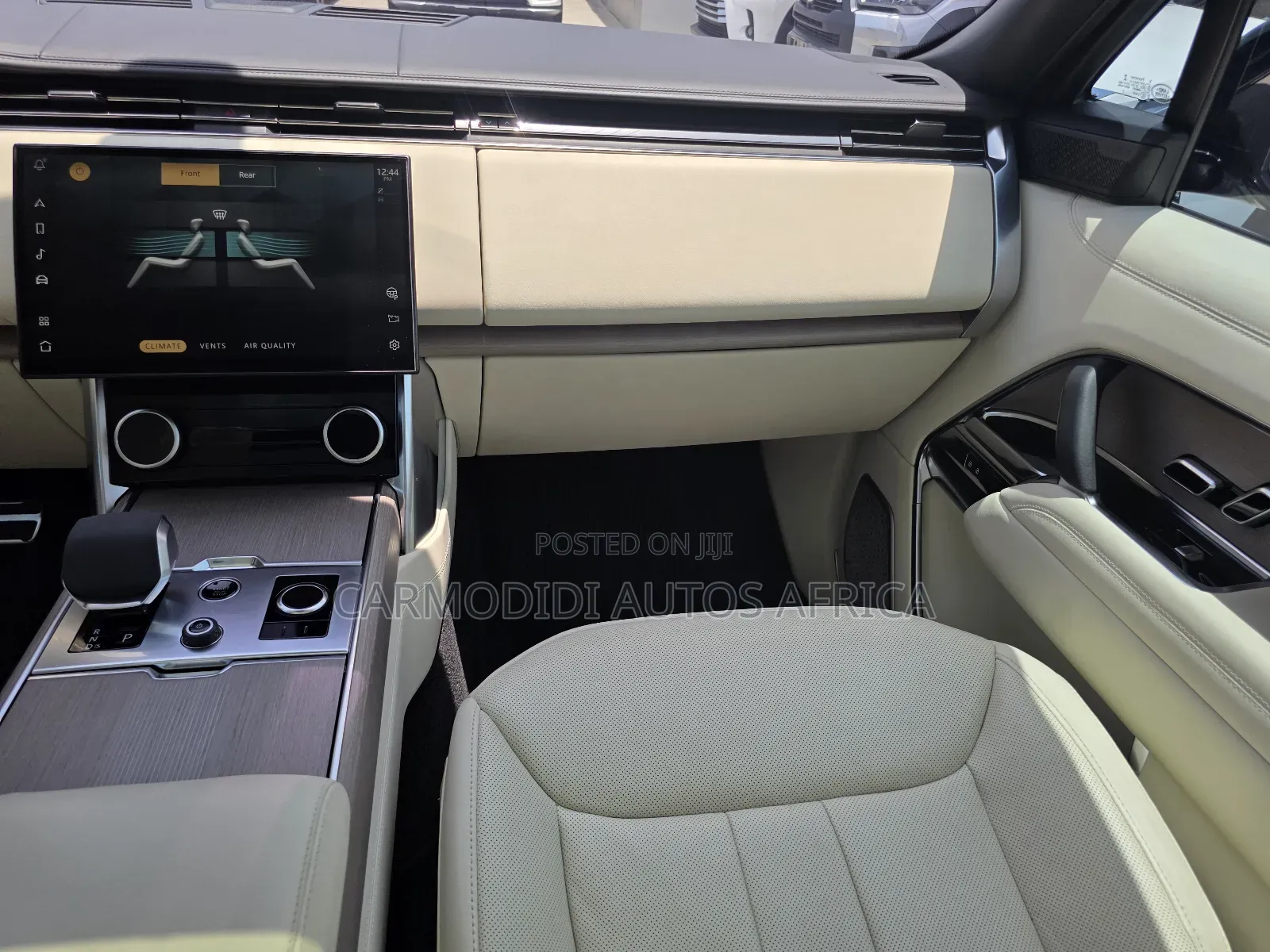 Land Rover Range Rover Vogue 2023 Brown