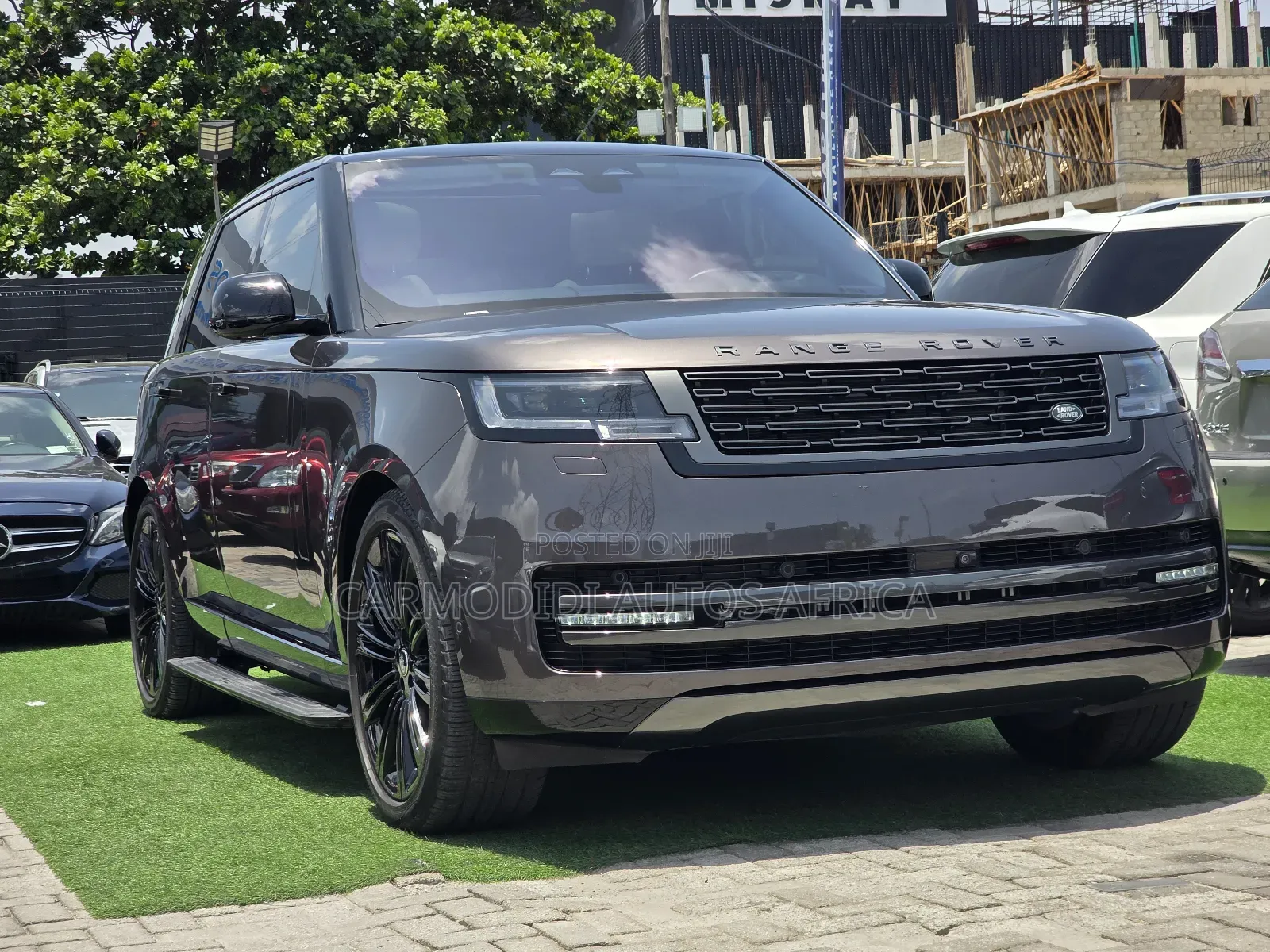 Land Rover Range Rover Vogue 2023 Brown
