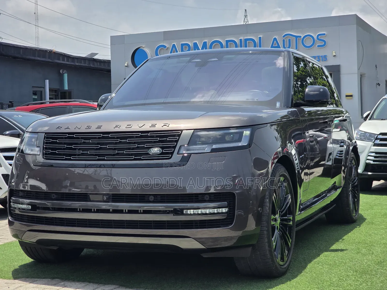 Land Rover Range Rover Vogue 2023 Brown
