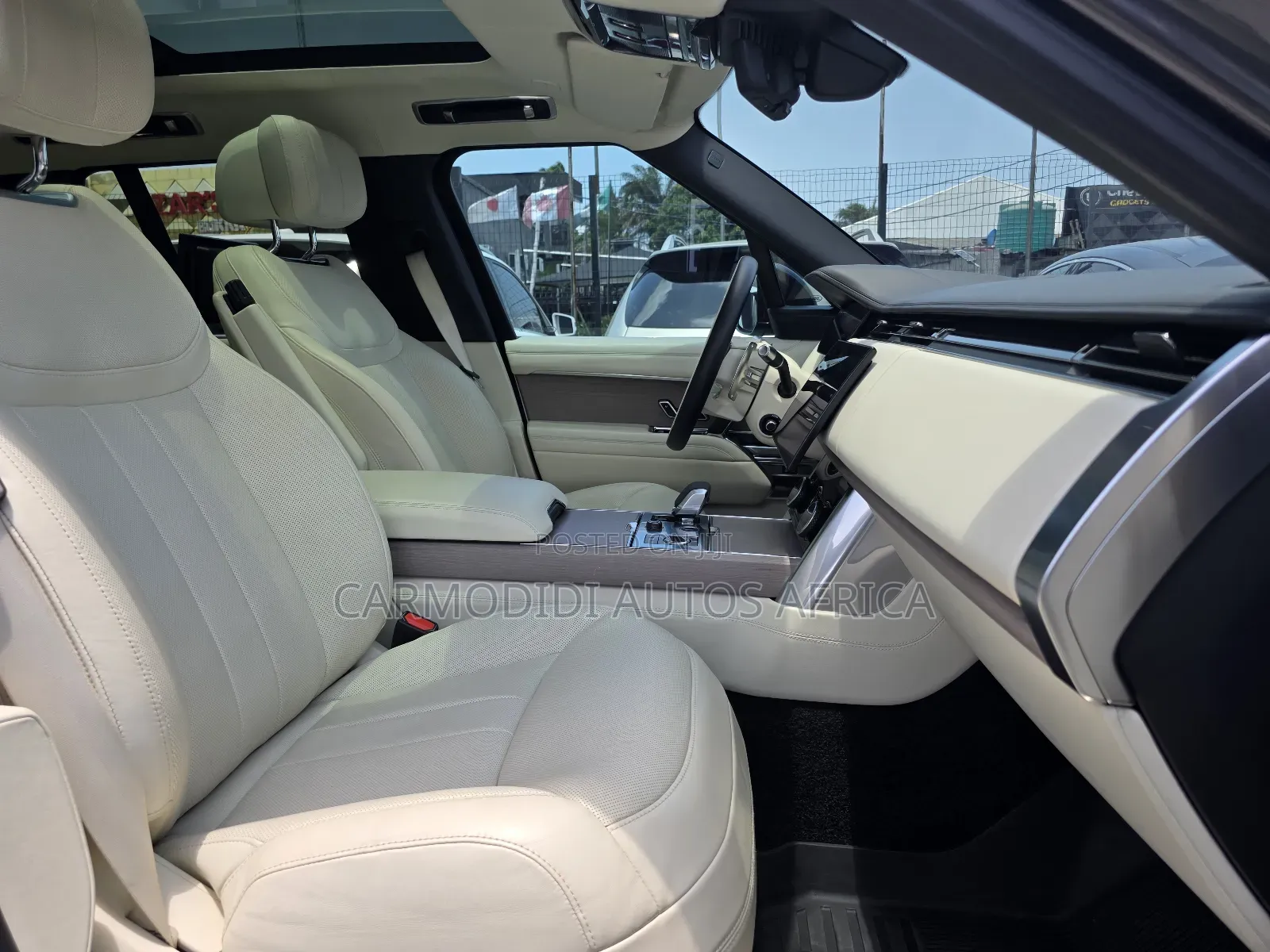 Land Rover Range Rover Vogue 2023 Brown