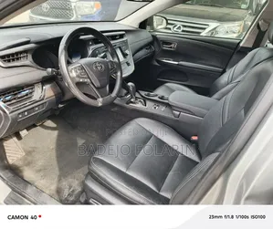 Toyota Avalon XLE Premium Sedan FWD (3.5L 6cyl 6A) 2017 Silver